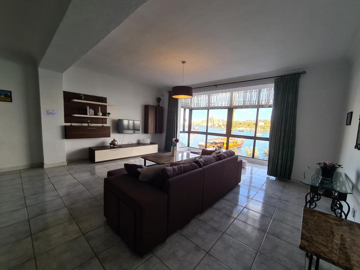 Spacious Seafront Apt Next To Sliema-Valeta Ferry Εξωτερικό φωτογραφία