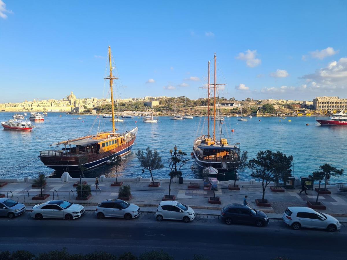 Spacious Seafront Apt Next To Sliema-Valeta Ferry Εξωτερικό φωτογραφία